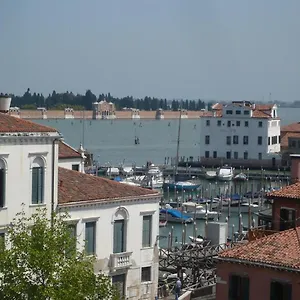 https://mori-1-con-bella-vista-nuovo-appartamento.hotelslidodijesolo.com